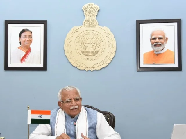 CM ने आंगनवाड़ी कर्मचारियों के लिए लगाई सौगातों की झड़ी