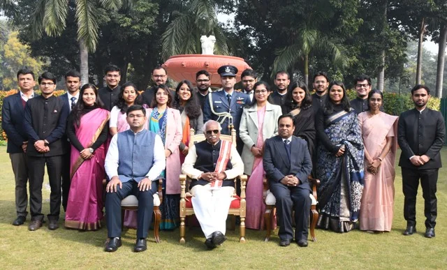 Trainee IAS officers met the Governor