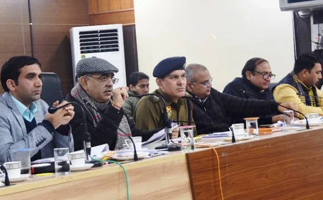 मंत्री शर्मा ने शिकायतों का किया निपटारा