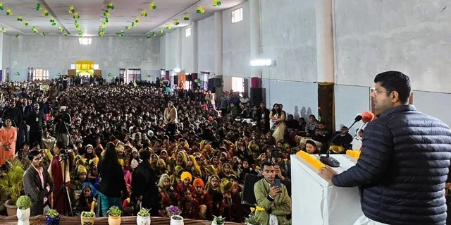 1500 गांवों में बनेंगी डिजिटल लाइब्रेरी - दुष्यंत चौटाला