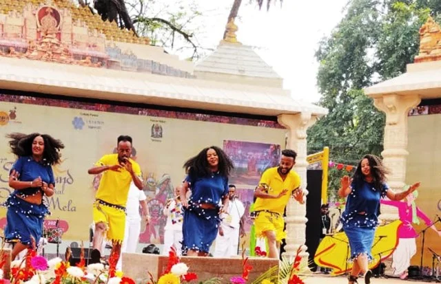 सूरजकुंड मेला में 'यूखनी यइम्मा-यइम्मा' गीत पर झूमे टुनिशियाई कलाकार