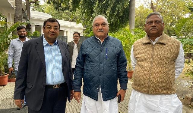 आप प्रदेशाध्यक्ष डॉ. सुशील गुप्ता ने कांग्रेस नेताओं से की मुलाकात