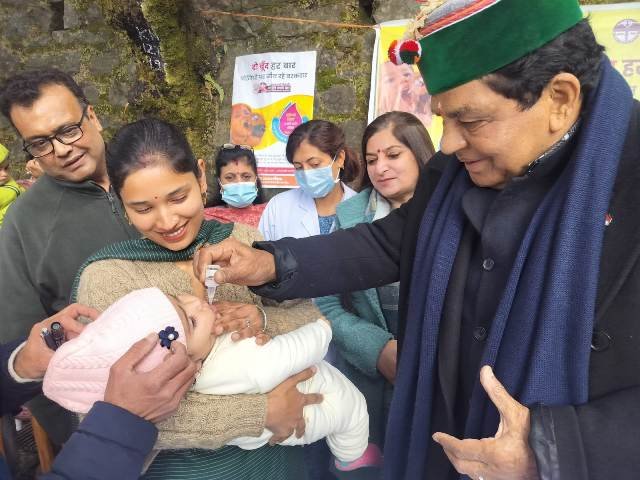 स्वास्थ्य मंत्री ने किया पोलियो टीकाकरण अभियान का शुभारंभ