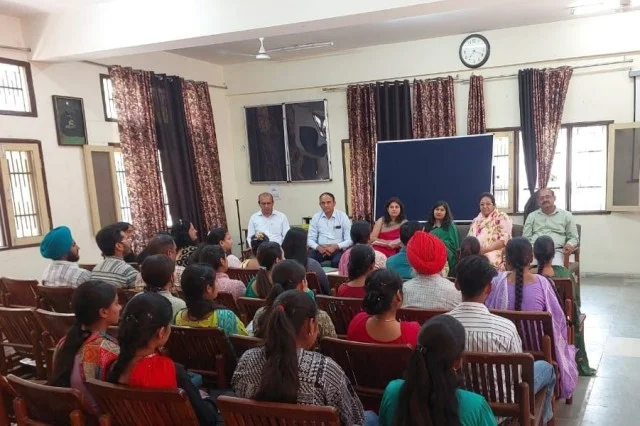 अभिभावक शिक्षक बैठक का सफल आयोजन