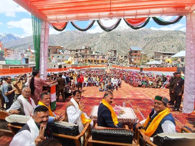 धनबल को जवाब देने और लोकतंत्र बचाने का जिम्मा जनता पर - सीएम