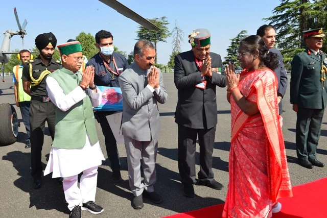 राष्ट्रपति को दी गई गरिमापूर्ण विदाई