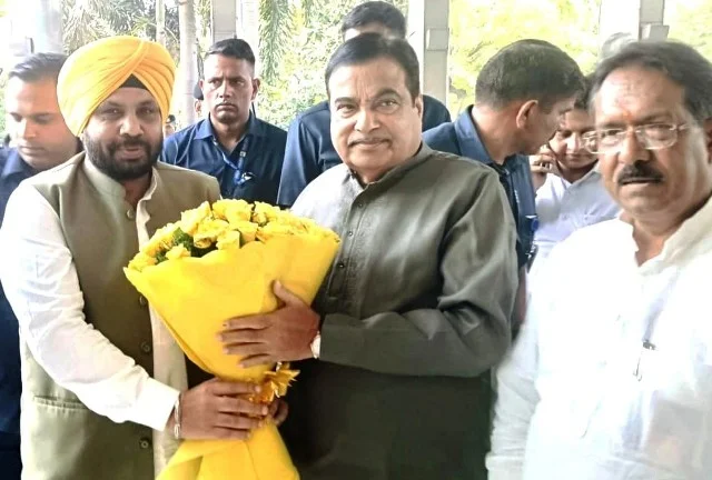 रोड नेटवर्क मजबूत करने में पंजाब ने की केंद्र में पैरवी