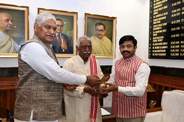 राज्यपाल को महाकुंभ 2025 का मिला न्योता