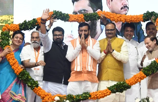 युवा विकसित भारत बनाने के लिए अपने भीतर छुपे हुए परशुराम जी को पहचानें - सीएम