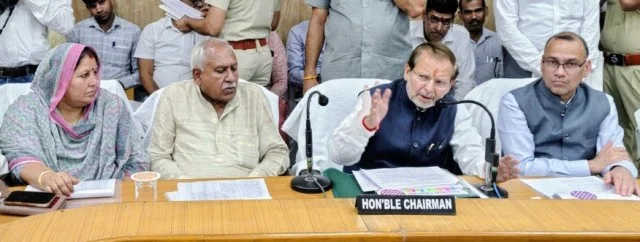 महेंद्रगढ़ में खतरनाक बिजली लाइनों को हटाने का ऐलान