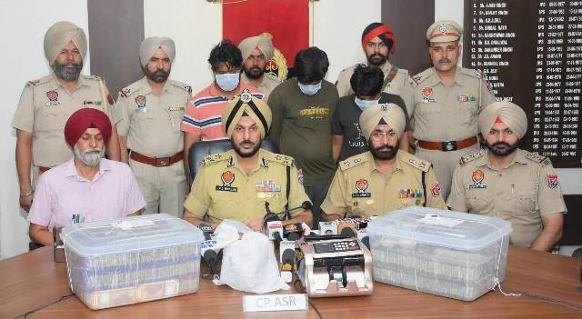 नशा तस्करों पर करारी चोट, करोड़ों की ड्रग मनी व हेरोइन बरामद