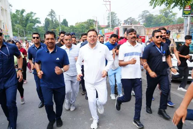 पवेलियन ग्राउंड में आयोजित हुई अहिल्या स्मृति मैराथन