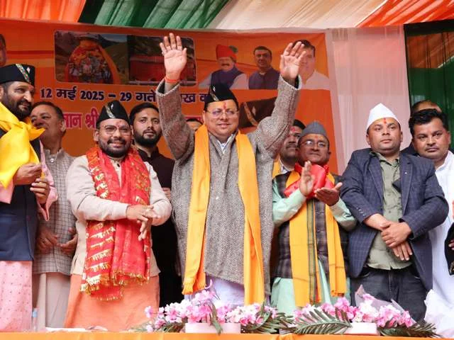 मुख्यमंत्री धामी ने लाटू धाम में देश-राज्य की समृद्धि की कामना की