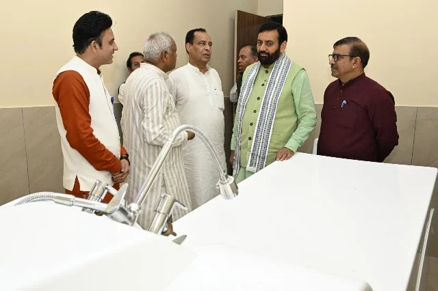 स्वस्थ जीवन के लिए योग-आयुर्वेद अपनाएं - CM
