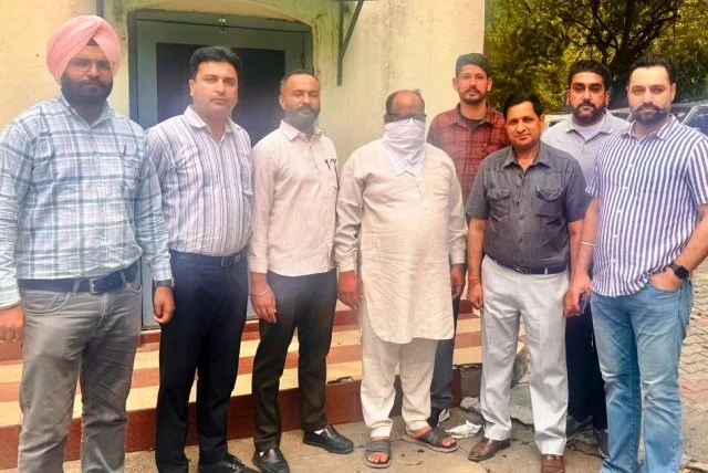 पंजाब विजिलेंस की सख्ती: शिक्षा विभाग में रिश्वतखोर पकड़ा गया
