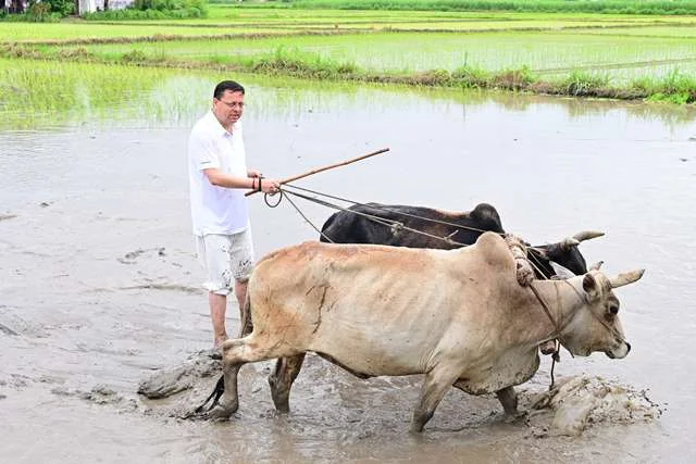 उत्तराखंड के CM ने किसानों के त्याग को किया नमन