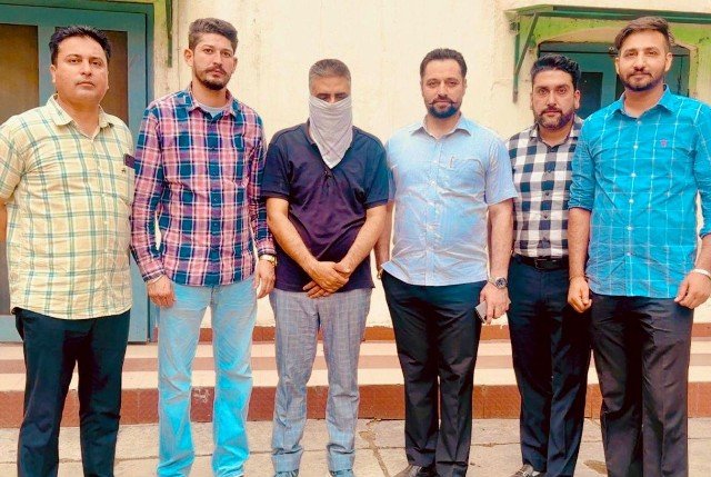 भ्रष्टाचार विरोधी अभियान: नगर परिषद अधिकारी को रिश्वत लेते पकड़ा