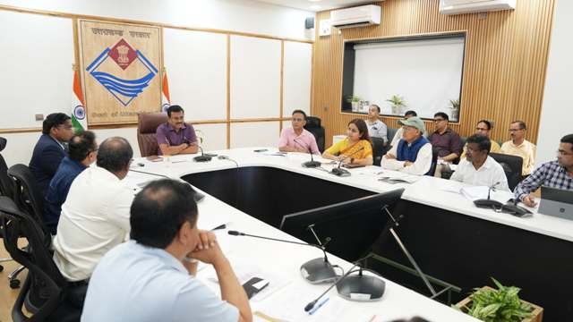 मुख्य सचिव ने वाह्य सहायतित योजनाओं का जायजा लिया