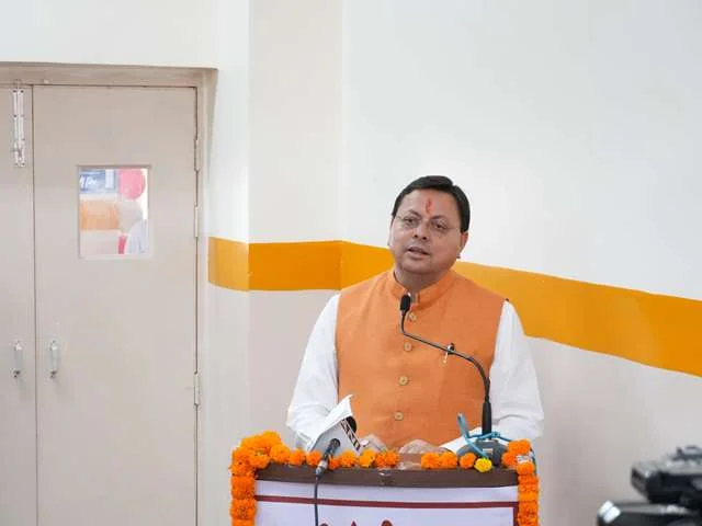 मुख्यमंत्री धामी ने खटीमा के केंद्रीय विद्यालय में किया पौधरोपण