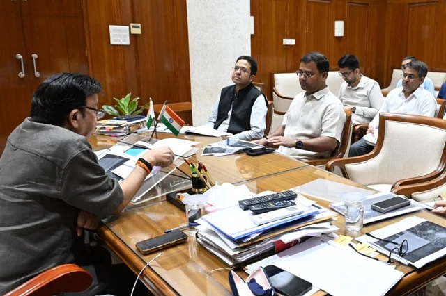 इलेक्ट्रिक वाहन खरीद पर सब्सिडी से आमजन को मिलेगा लाभ - मंत्री