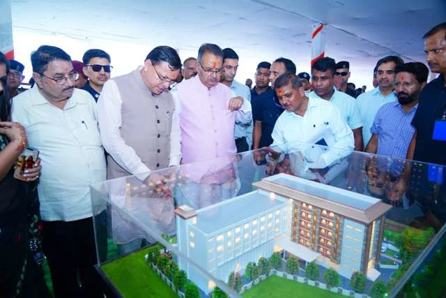 CM धामी ने ग्रामीण विकास को दी नई गति, शिलान्यास के साथ किया पौधारोपण