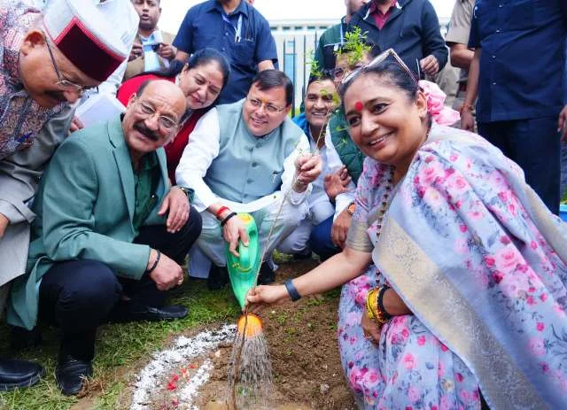 विधानसभा अध्यक्ष ऋतु खंडूरी ने कहा – पौधारोपण समाज की जिम्मेदारी