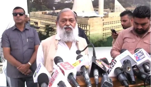 विपक्ष के सवालों का जवाब देने को तैयार है सरकार: अनिल विज