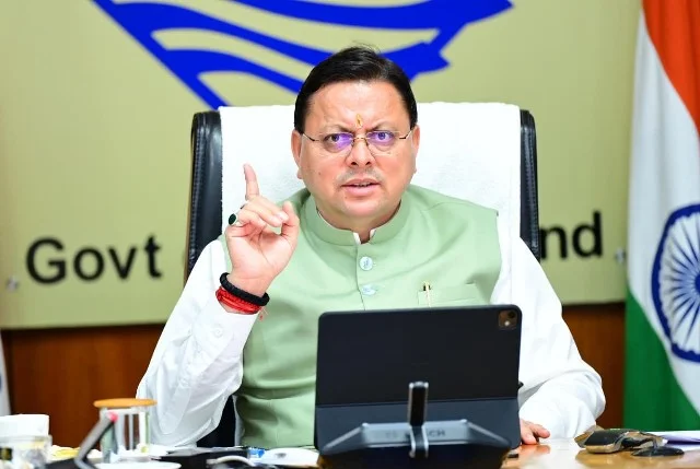 जनहित से जुड़े विषयों पर सीएम धामी की अधिकारियों संग विस्तृत समीक्षा