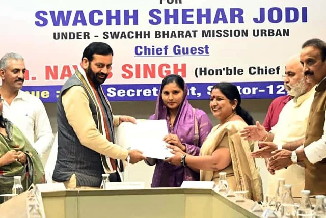 स्वच्छ भारत मिशन (शहरी) के तहत करनाल में एमओयू पर हस्ताक्षर