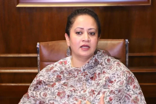 आरती सिंह राव ने कहा — हरियाणा में डेंगू पर काबू, प्लेटलेट्स मुफ्त उपलब्ध