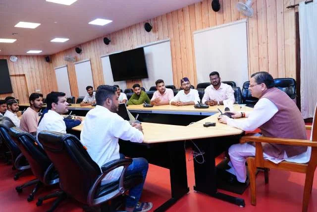 उत्तराखंड बेरोजगार संघ ने मुख्यमंत्री से मुलाकात कर परीक्षा निरस्ती निर्णय का स्वागत किया