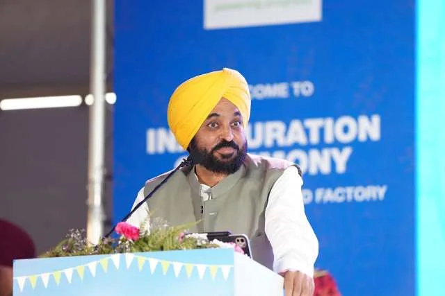 डी ह्यूज फ़ीड प्लांट का शुभारंभ, औद्योगिक प्रगति पर बोले मुख्यमंत्री