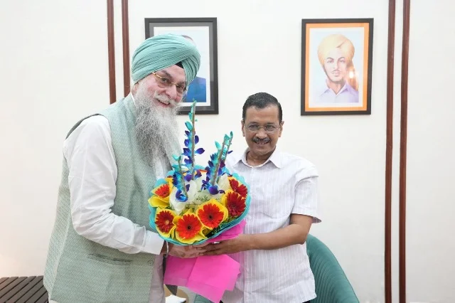 विधानसभा अध्यक्ष संधवां की केजरीवाल से भेंट, दी शुभकामनाएं