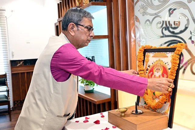 विश्वकर्मा जयंती पर राज्यपाल ने सृजन और शिल्पकला के देवता को किया प्रणाम