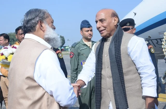 अनिल विज ने अंबाला में रक्षामंत्री राजनाथ सिंह का किया स्वागत