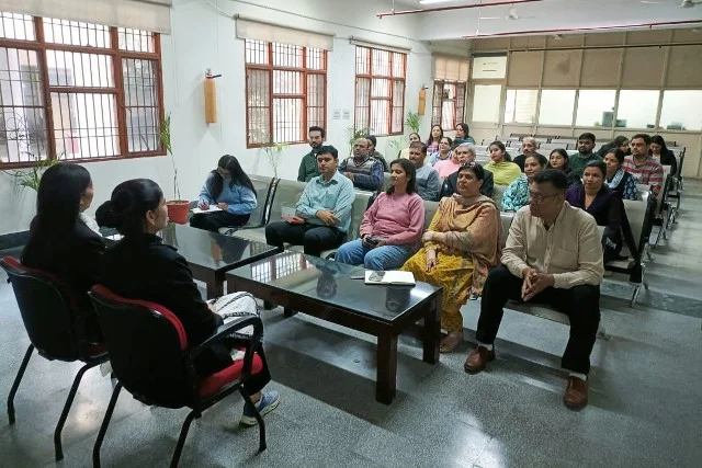 कानूनी सेवाओं पर जागरूकता बढ़ाने को डीएलएसए की कार्यशाला आयोजित