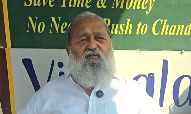 मीडिया से बातचीत में विज ने बताए श्रम सुधारों के बड़े फायदे