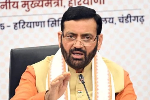 किसान मुआवजा जारी करने के बाद सीएम की अपील—डॉक्टर तुरंत काम पर लौटें