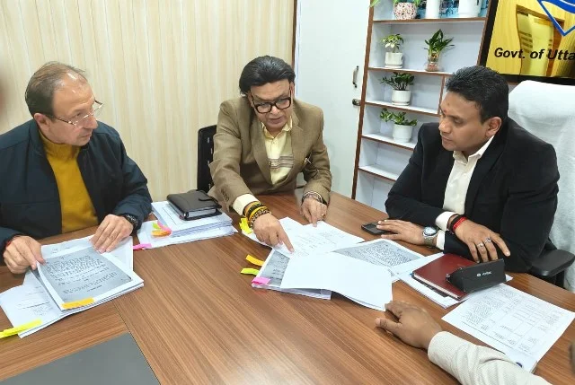 उच्चस्तरीय बैठक में सुनियोजित आवास परियोजनाओं को प्राथमिकता देने का निर्णय