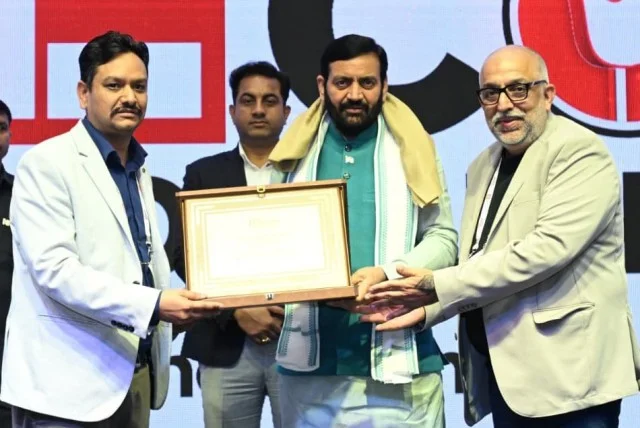 औद्योगिक विकास को गति देने के लिए निवेशकों से आगे आने की अपील