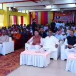 देहरादून में ‘मन की बात’ सुनने के लिए जुटे लोग, सीएम धामी भी रहे मौजूद