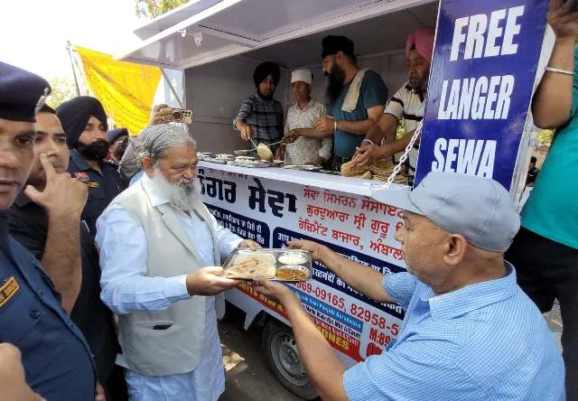 श्रद्धालुओं की सुविधा के लिए अंबाला में मुफ्त परिवहन और लंगर सेवा शुरू