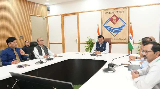 उत्तराखंड में आपदा तैयारी मजबूत करने पर जोर, समीक्षा बैठक आयोजित