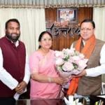 मुख्यमंत्री आवास में राजनीतिक और विकास संबंधी मुद्दों पर हुई चर्चा