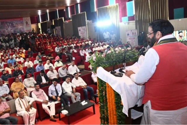 मुख्यमंत्री बोले—बेहतर स्वास्थ्य सेवाएं सम्मानजनक जीवन की आधारशिला हैं
