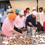 गुरु साहिब की शिक्षाओं से प्रेरित होकर विभाग ने किया सेवा और परोपकार का आयोजन
