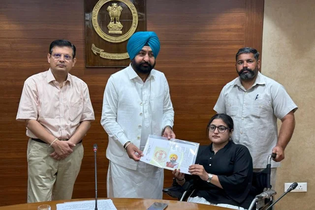 जनसेवा और पारदर्शिता को प्राथमिकता देने की नसीहत के साथ पटवारियों का स्वागत