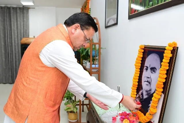 धामी ने जनसंघ के संस्थापक डॉ. मुखर्जी को किया याद