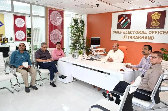 निर्वाचन प्रक्रिया को अधिक सटीक और पारदर्शी बनाने के लिए अभियान में तेजी के निर्देश