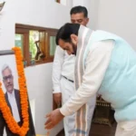 मुख्यमंत्री सैनी ने दिवंगत न्यायमूर्ति महाबीर सिंह सिंधु को श्रद्धापूर्वक किया नमन